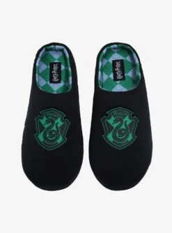 Harry Potter Slytherin Serpent Crest Slippers - BoxLunch Exclusive -Boxlunch 18858776 av1