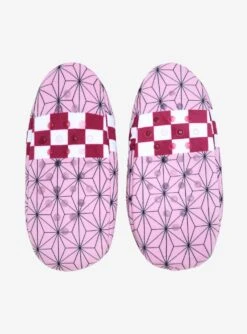 Demon Slayer: Kimetsu No Yaiba Nezuko Kamado Kimono Pattern Slipper Socks - BoxLunch Exclusive -Boxlunch 19183850 av2