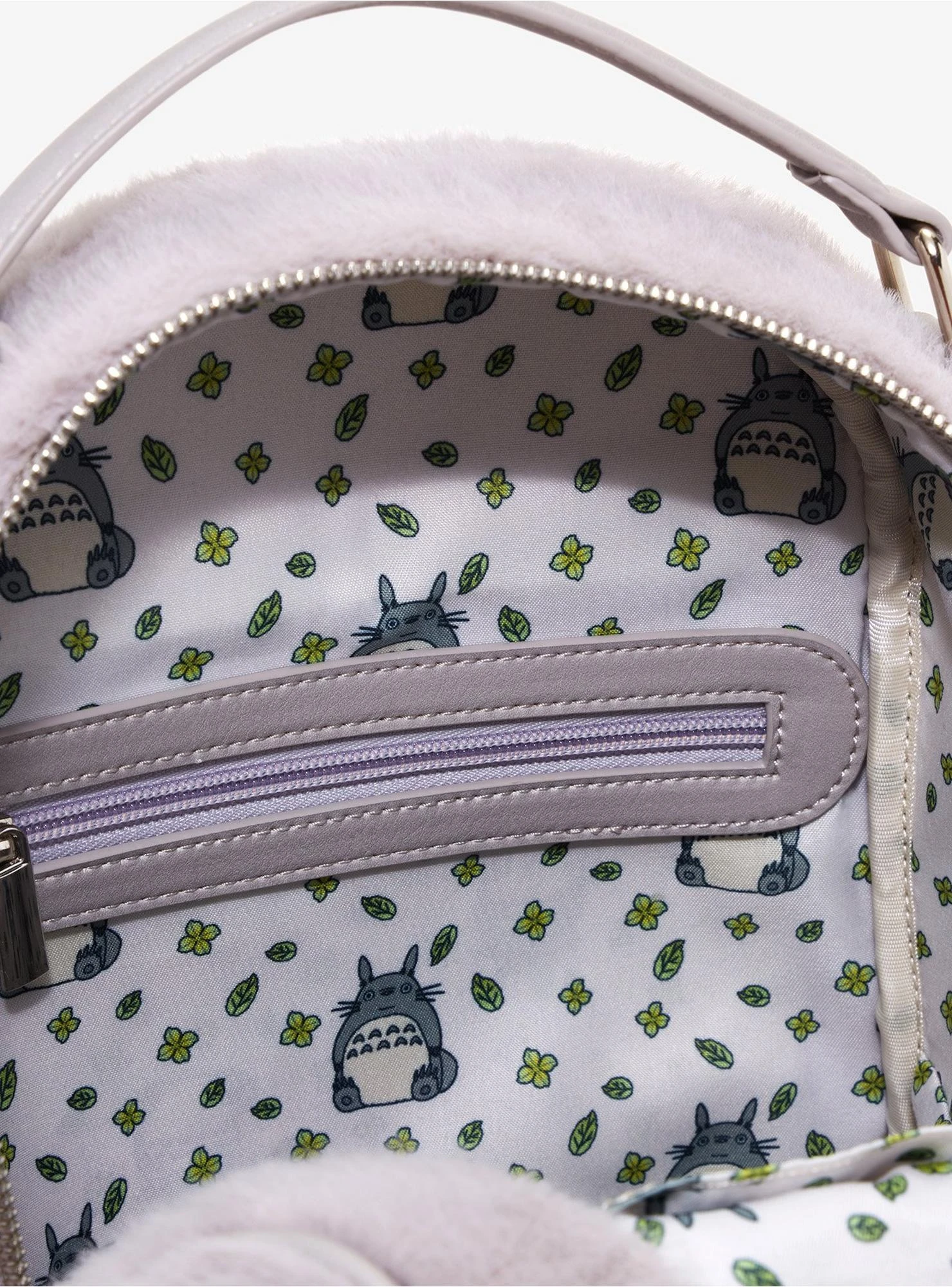 My Neighbor Totoro Smiling Figural Mini Backpack - BoxLunch Exclusive 6 My Neighbor Totoro Smiling Figural Mini Backpack - BoxLunch Exclusive - Image 4