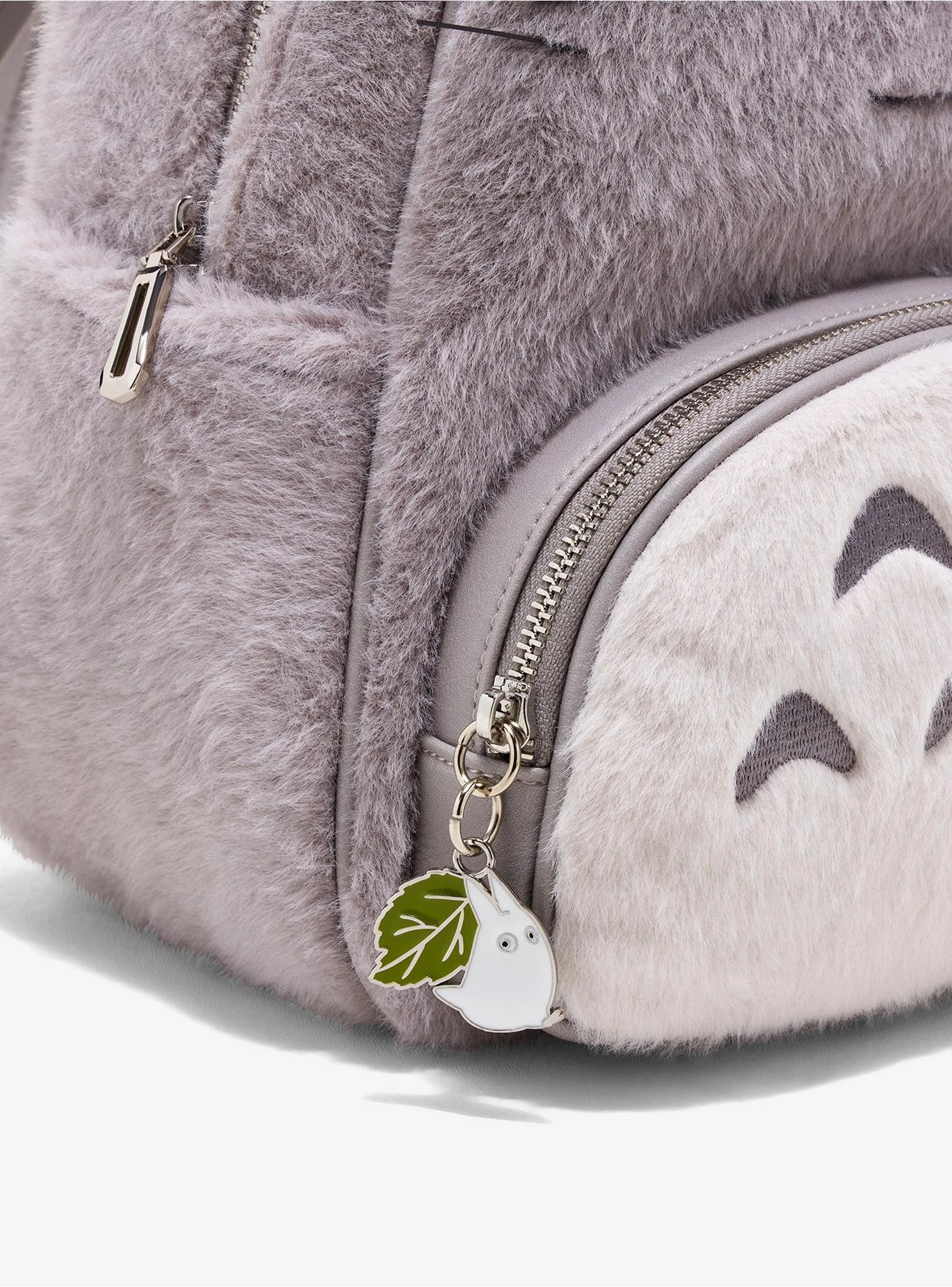 My Neighbor Totoro Smiling Figural Mini Backpack - BoxLunch Exclusive 8 My Neighbor Totoro Smiling Figural Mini Backpack - BoxLunch Exclusive - Image 6